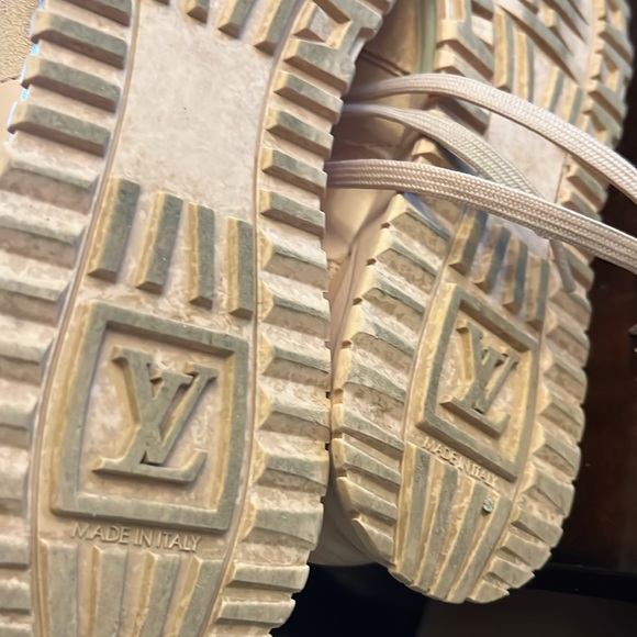 Authentic Louis Vuitton sneakers pink - Picture 7 of 7